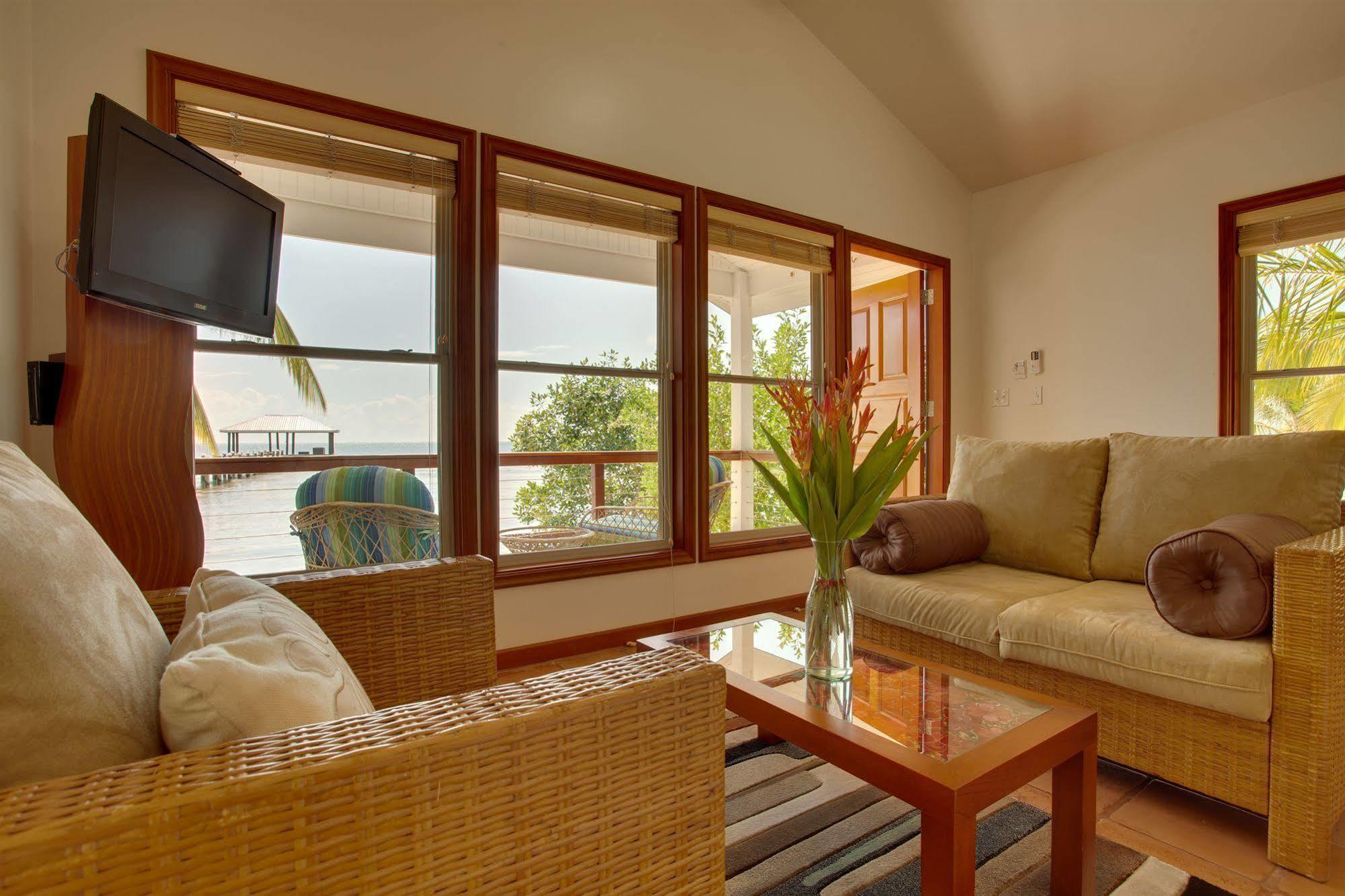 Hatchet Caye Island Resort (Adults Only) Placencia Dış mekan fotoğraf
